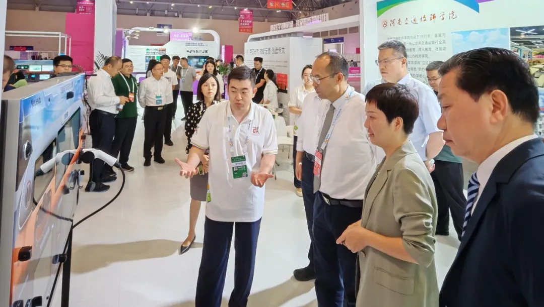 助力第二届“一带一路”国际技能大赛智能汽车软件技术表演赛顺利举办